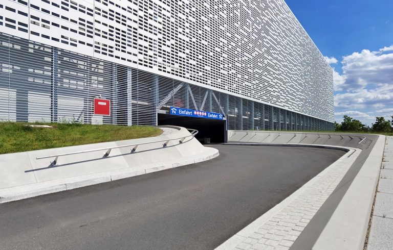 Flughafen Nrnberg Parkhaus 4
